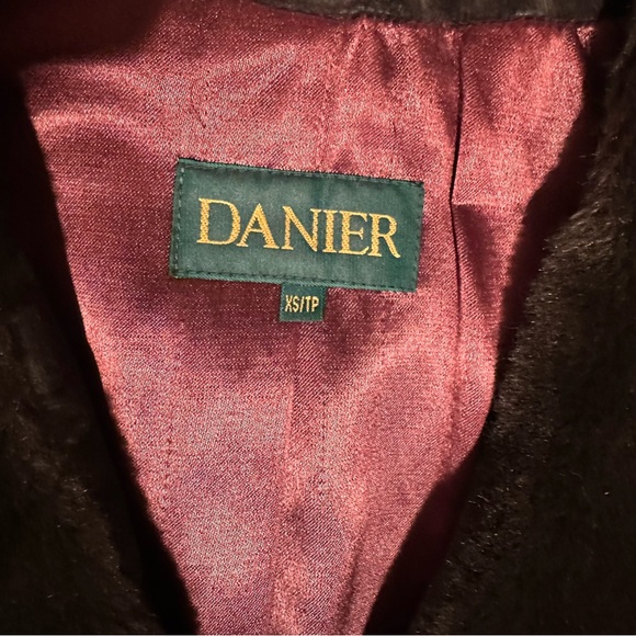Danier Women's Olive Green Suede Jacket with Fur Trim - Picture 4 of 6